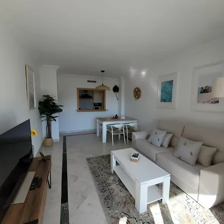 Marina Banus With Amazing Views מארבלה